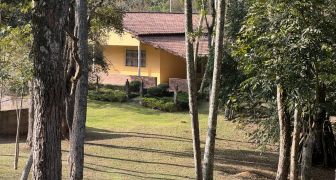 Sítio com área total de  6.000m²  REF-2413