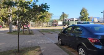 Apartamento com 2 dormitórios - térreo  REF- 2416